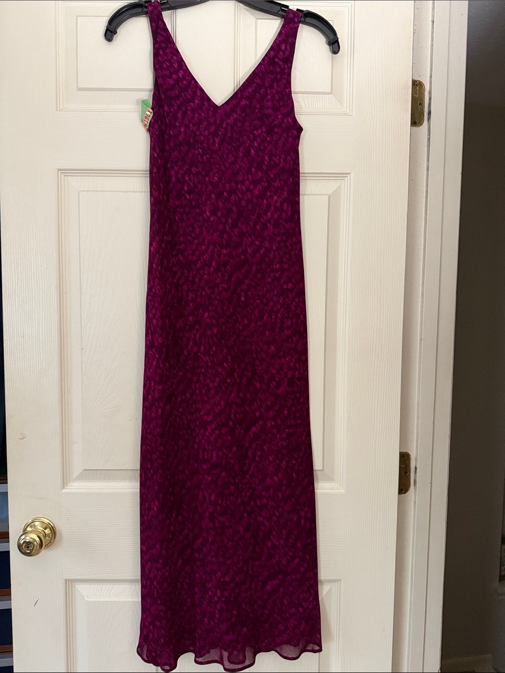 Jones New York Sleeveless V-Neck Maxi Dress in Magenta